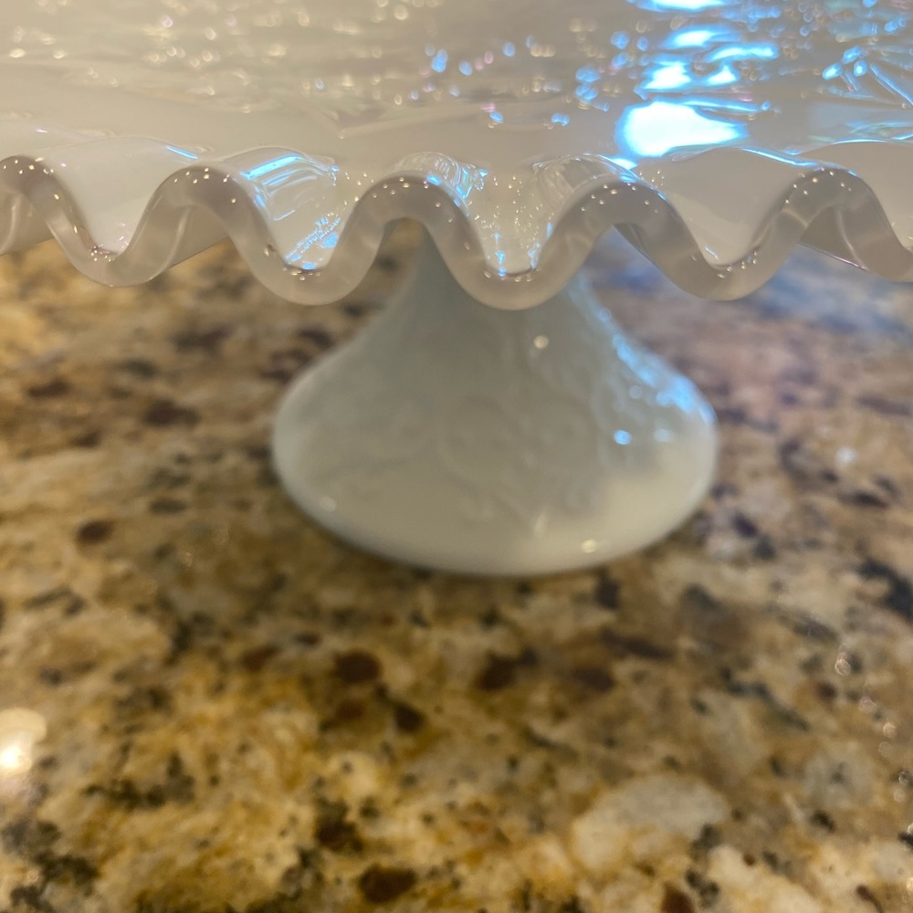 Fenton fluted cake platter - Picture 3 of 8